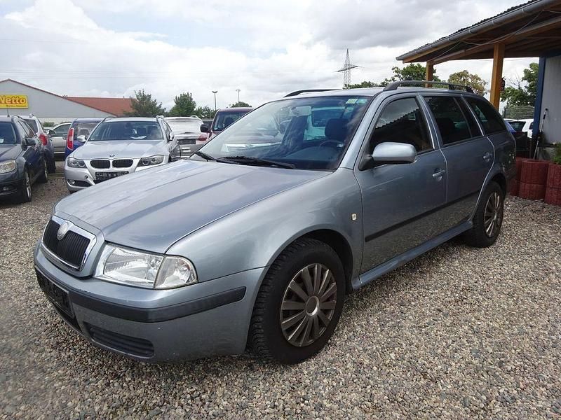Grau Gebraucht 2003 Skoda Octavia Ambiente Kombi | 850 € (Guter Preis) - Bild 1/4