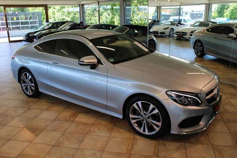 Silber Gebraucht 2017 Mercedes C180 AMG line Coupé | 20.999 € (Fairer Preis) - Bild 1/4