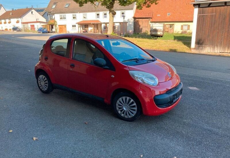 Rot Gebraucht 2007 Citroën C1 Advance Kleinwagen | 750 € (Guter Preis) - Bild 1/4