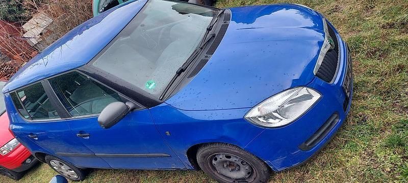 Gebraucht Skoda Fabia Classic 60 PS (44 kW) 2010 Blau Limousine