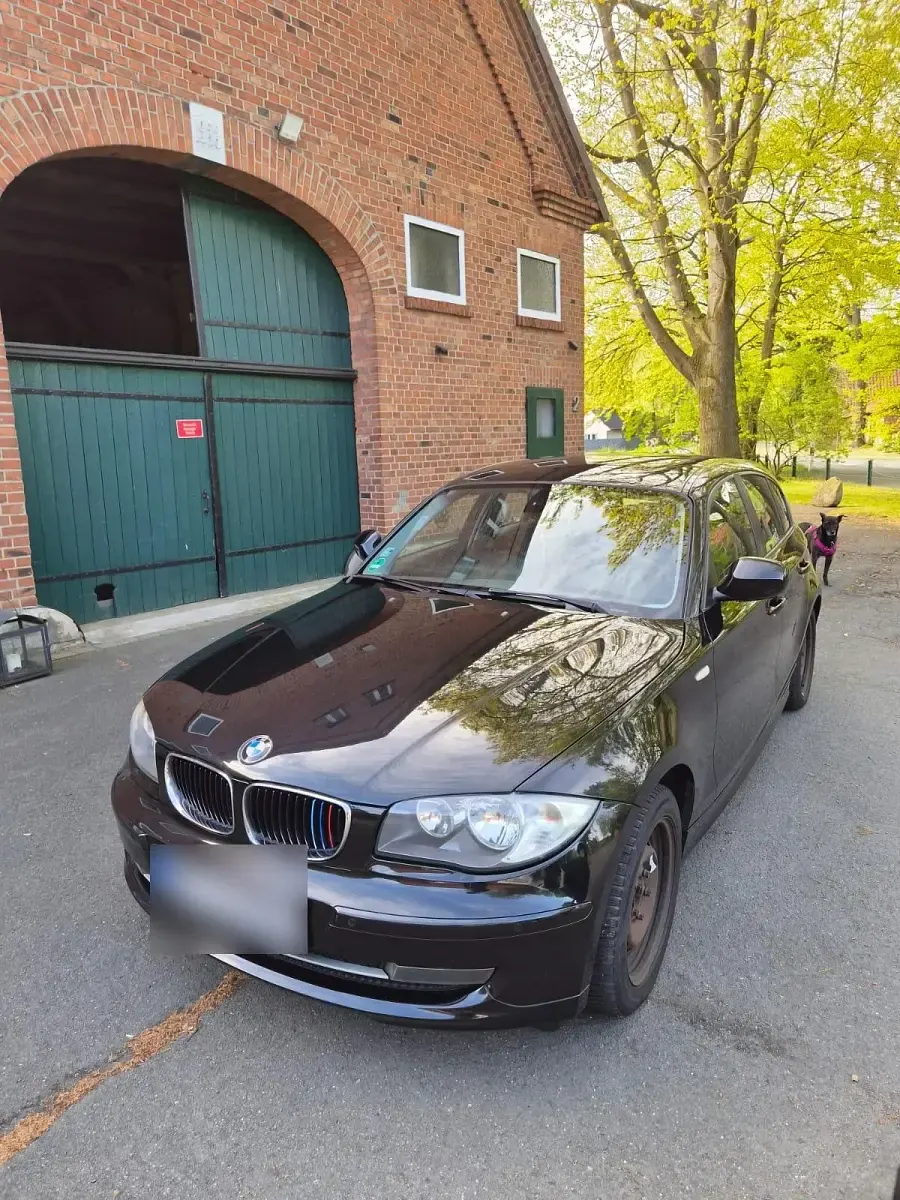 Gebraucht BMW 120 170 PS (125 kW) 2010 Schwarz Kleinwagen
