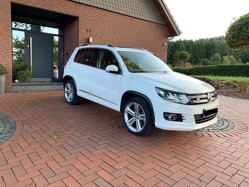 Weiß Gebraucht 2013 VW Tiguan R-line SUV | 14.500 € (Teuer) - Bild 1/4