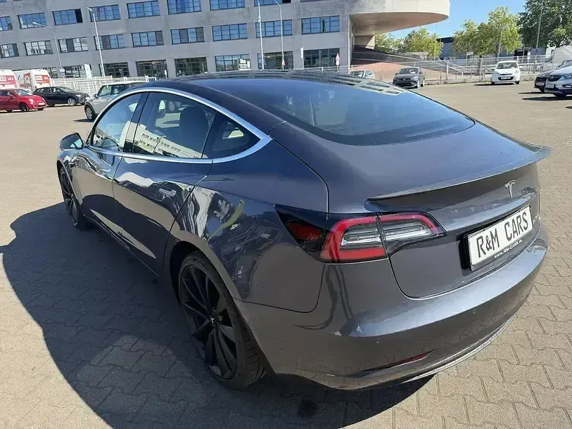 Gebraucht Tesla Model 3 Performance 461 kW (627 PS) 2019 Grau (metallic) Limousine