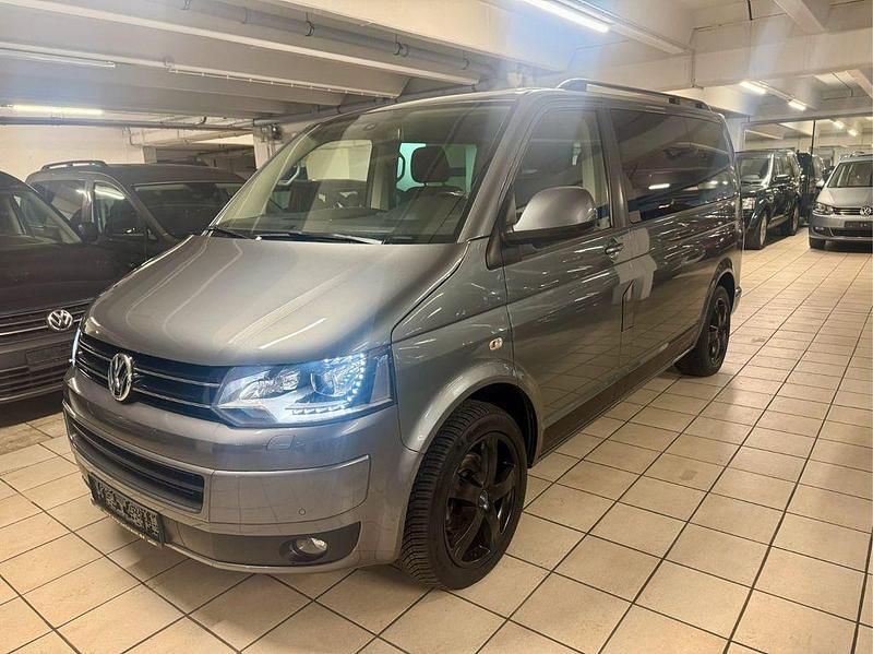 Grau Gebraucht 2015 VW T5 Comfortline Van | 27.700 € - Bild 1/4