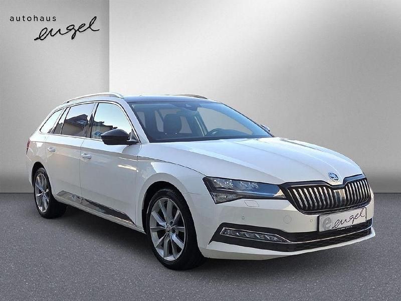 Używany Skoda Superb Style 190 KM (139 kW) 2019 Biały Kombi