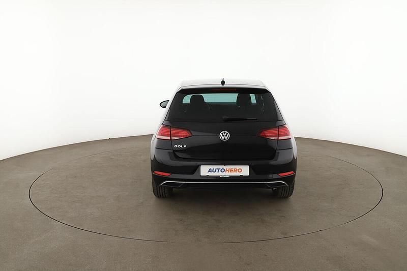 Gebraucht VW Golf VII Sound 150 PS (110 kW) 2018 Schwarz Limousine