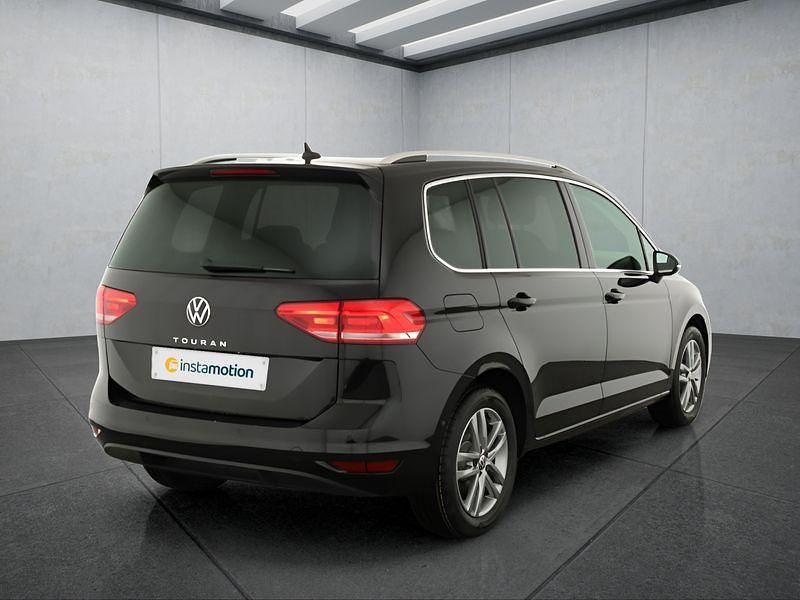 Neu VW Touran 150 PS (110 kW) 2025 Schwarz Van / Kleinbus