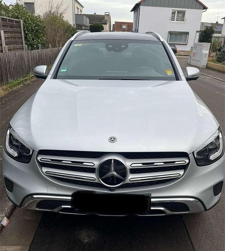 Silber Gebraucht 2020 Mercedes GLC220 SUV | 36.500 € (Fairer Preis) - Bild 1/4