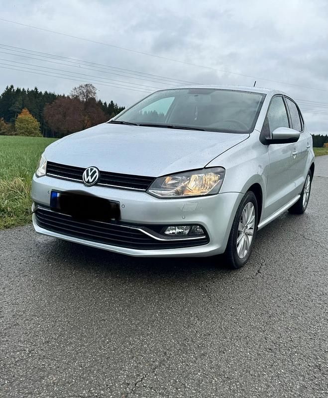 Silber Gebraucht 2016 VW Polo Highline Kleinwagen | 7.649 € (Fairer Preis) - Bild 1/4