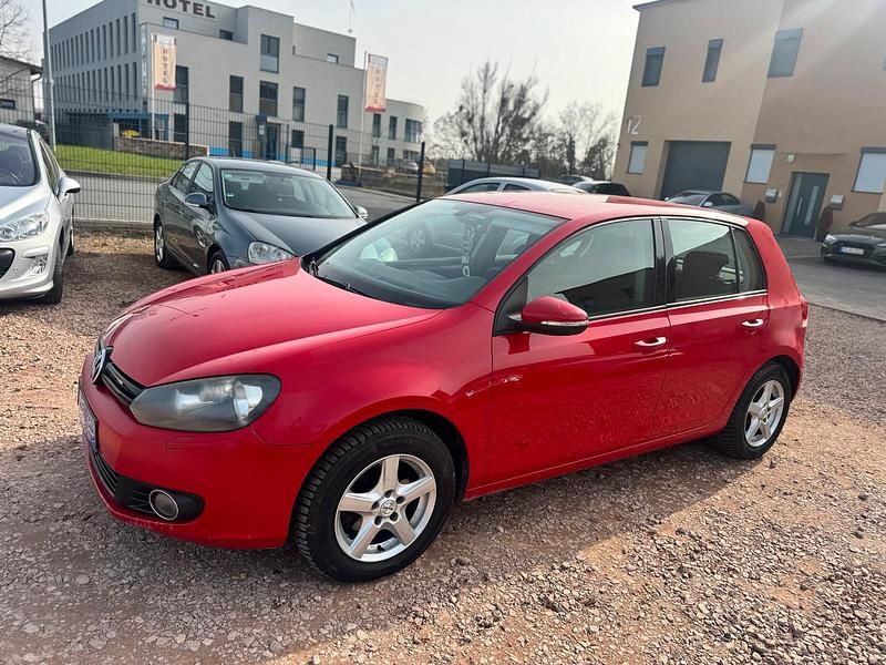 Gebraucht VW Golf VI Trendline 80 PS (58 kW) 2010 Rot Kleinwagen
