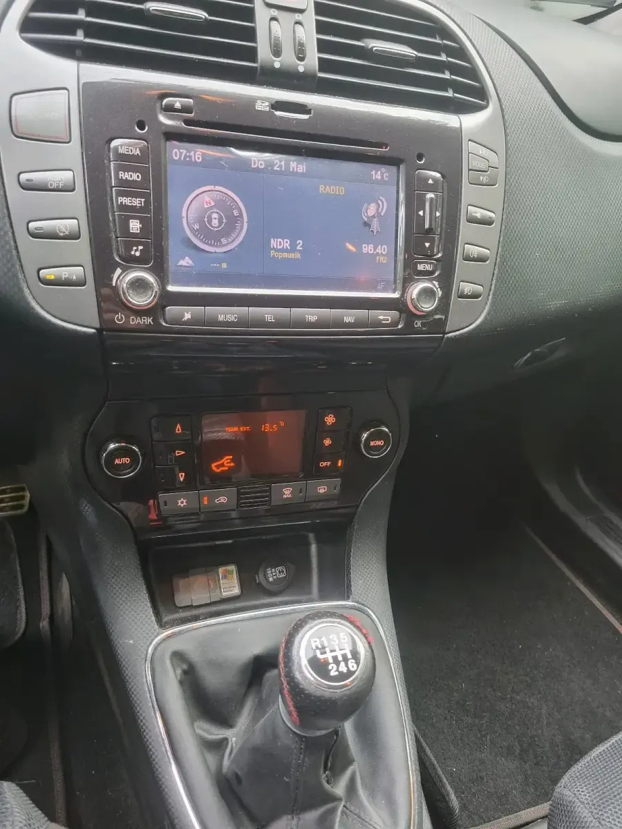 Gebraucht Fiat Bravo 140 PS (102 kW) 2010 Rot Kleinwagen