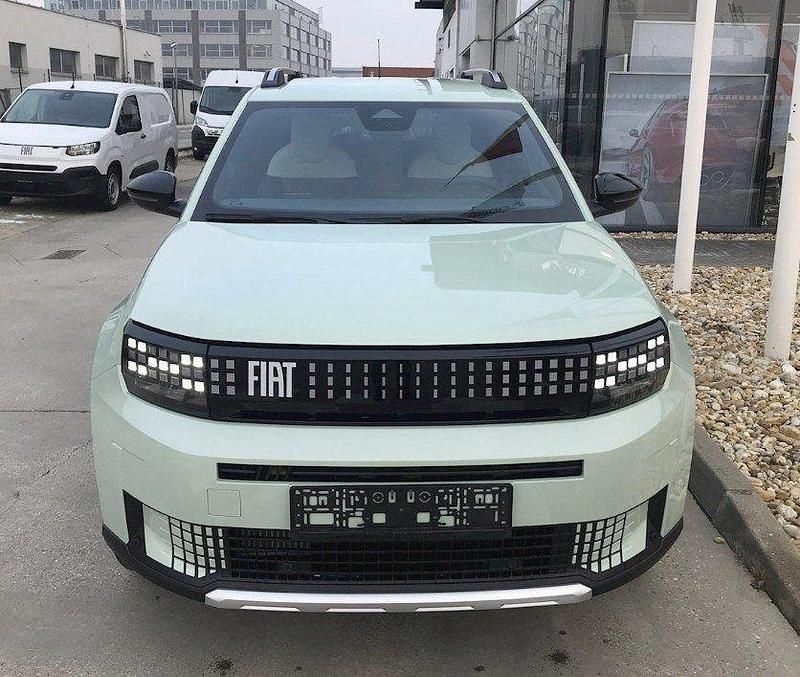 Neu Fiat Grande Panda La Prima 110 PS (80 kW) 2026 Blau Kleinwagen