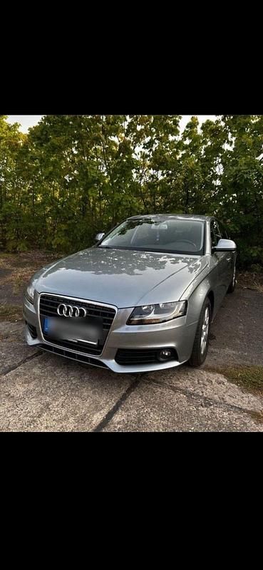 Gebraucht Audi A4 136 PS (100 kW) 2009 Silber Limousine