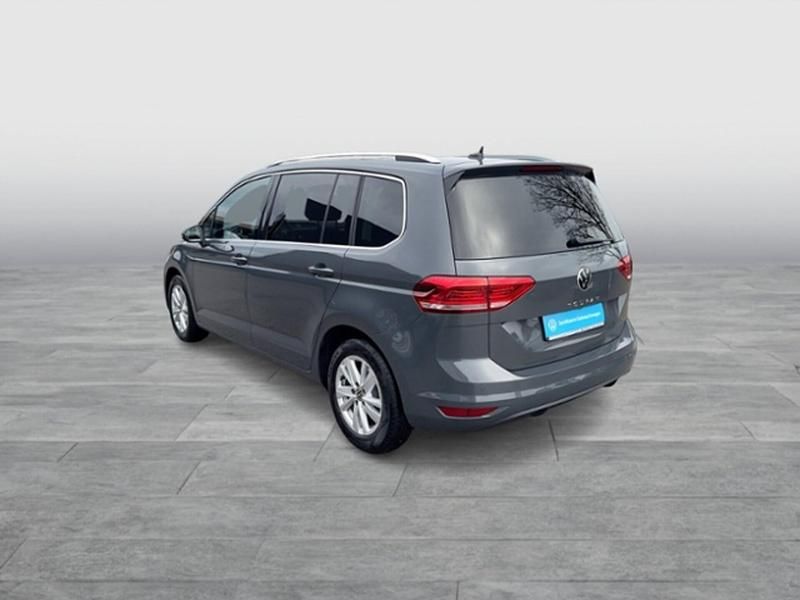 Gebraucht VW Touran Highline 150 PS (110 kW) 2022 Delfingrau metallic Van / Kleinbus