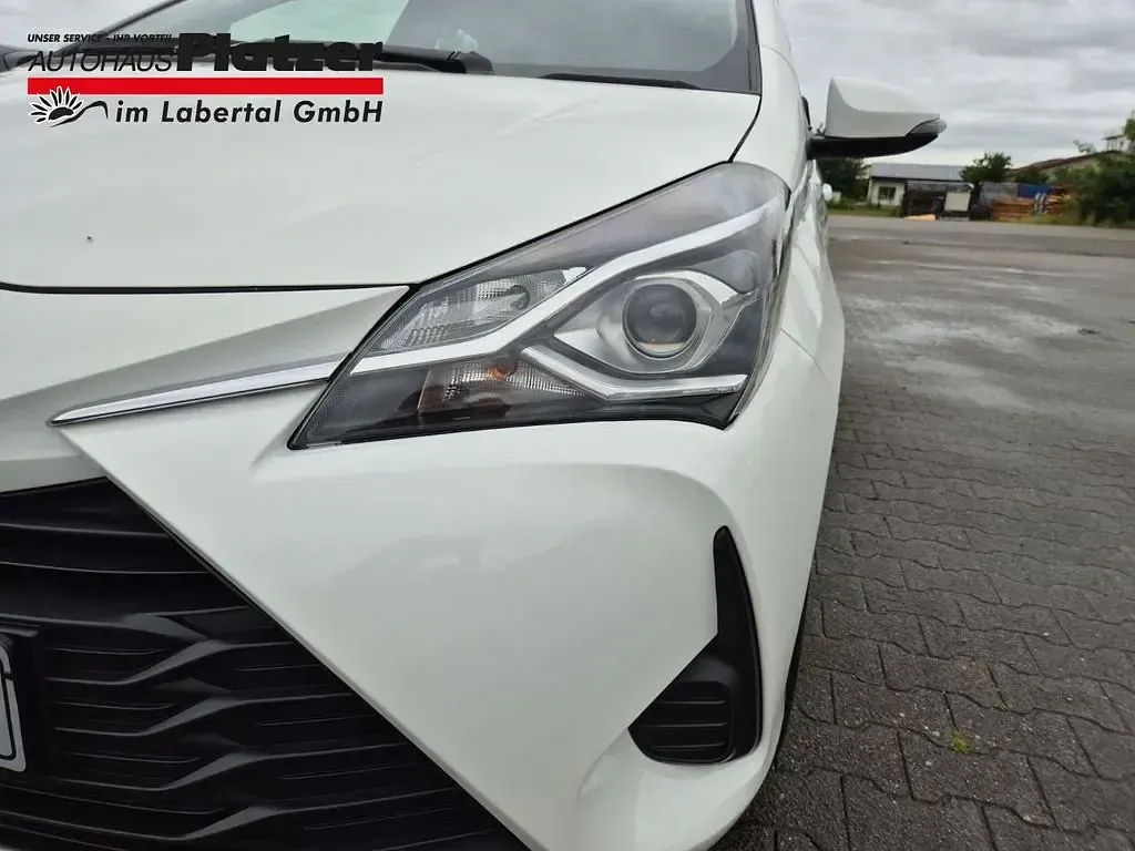 Gebraucht Toyota Yaris Comfort 72 PS (52 kW) 2020 Weiß Limousine