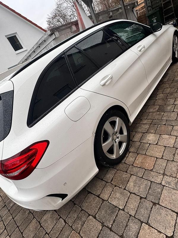 Gebraucht Mercedes C220 AMG line 2016 Weiß Kombi