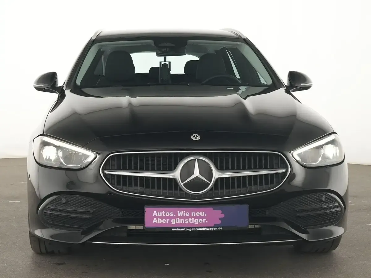 Gebraucht Mercedes C200 Avantgarde 163 PS (119 kW) 2024 Schwarz Limousine