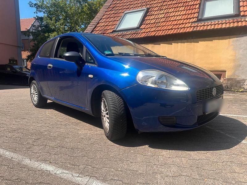 Blau Gebraucht 2008 Fiat Grande Punto Kleinwagen | 990 € (Superpreis) - Bild 1/4