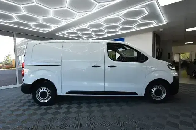 Gebraucht Opel Vivaro-e Combi Edition 144 PS (105 kW) 2022 Weiß Van / Kleinbus