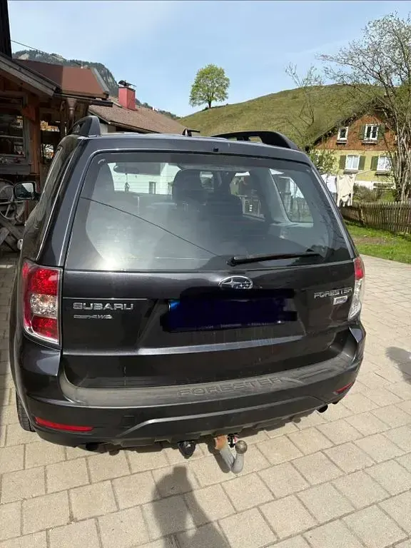 Gebraucht Subaru Forester 147 PS (108 kW) 2012 Grau SUV