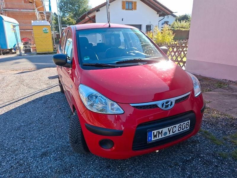 Rot Gebraucht 2009 Hyundai i10 Classic Kleinwagen | 2.900 € (Etwas zu teuer) - Bild 1/4