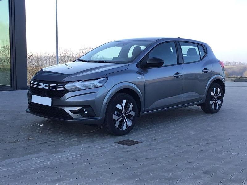 Neu Dacia Sandero Journey 91 PS (66 kW) 2025 Grau Limousine