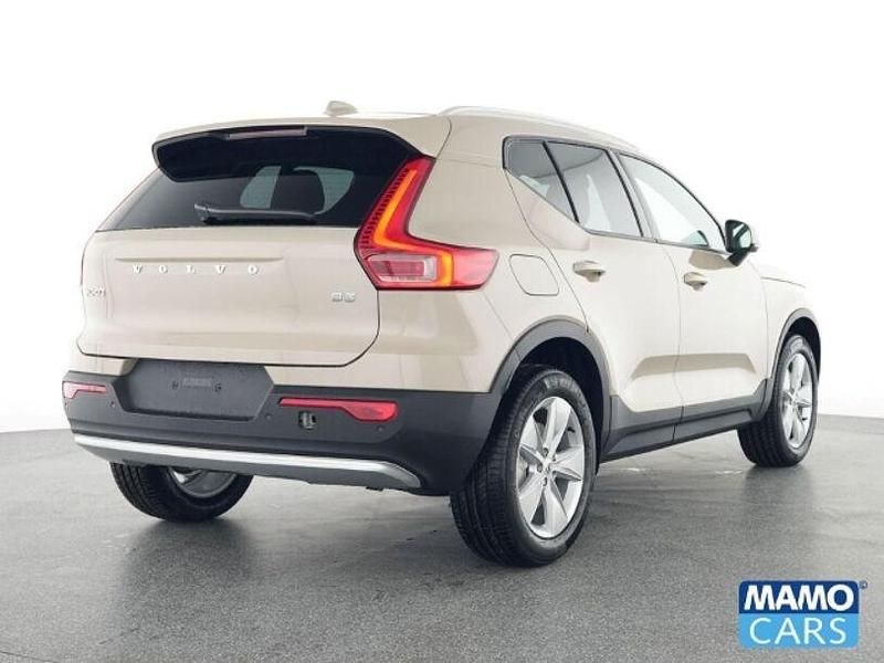 Gebraucht Volvo XC40 Core 163 PS (119 kW) 2025 Beige SUV