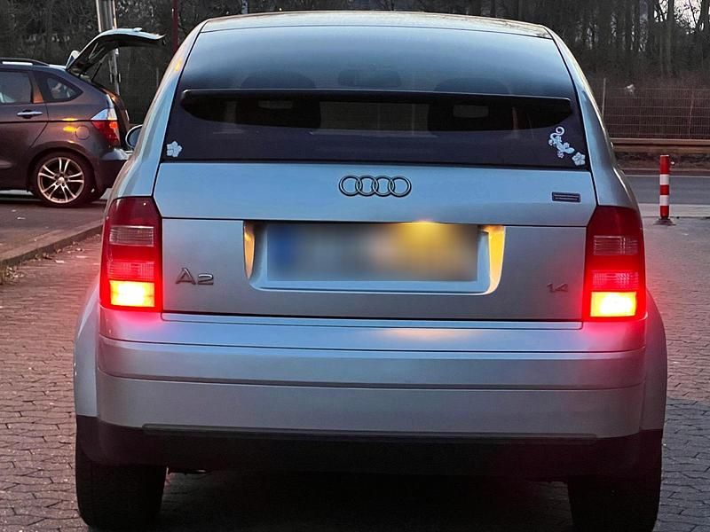 Usata Audi A2 75 CV (55 kW) 2001 Argento Utilitaria