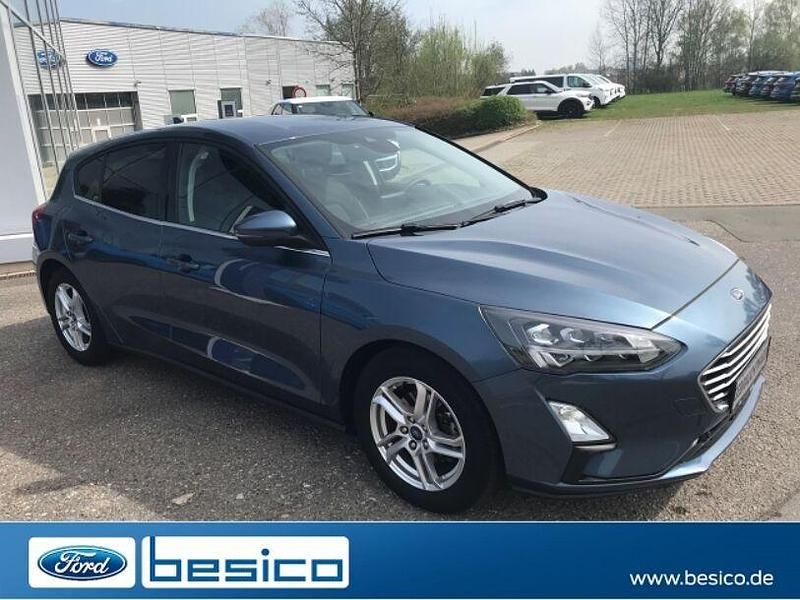 Gebraucht Ford Focus Cool & Connect 125 PS (91 kW) 2021 Chromablau metallic (blau) Limousine