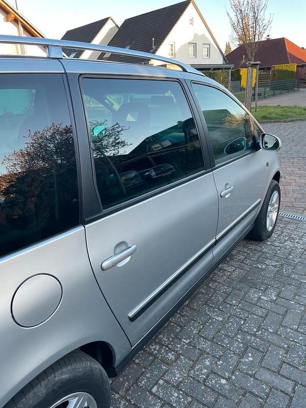 Gebraucht VW Sharan 115 PS (84 kW) 2005 Silber Van / Kleinbus