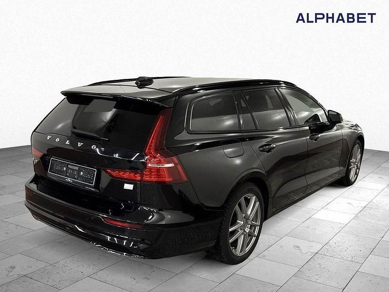 Gebraucht Volvo V60 Plus 455 PS (334 kW) 2023 Onyx schwarz Kombi