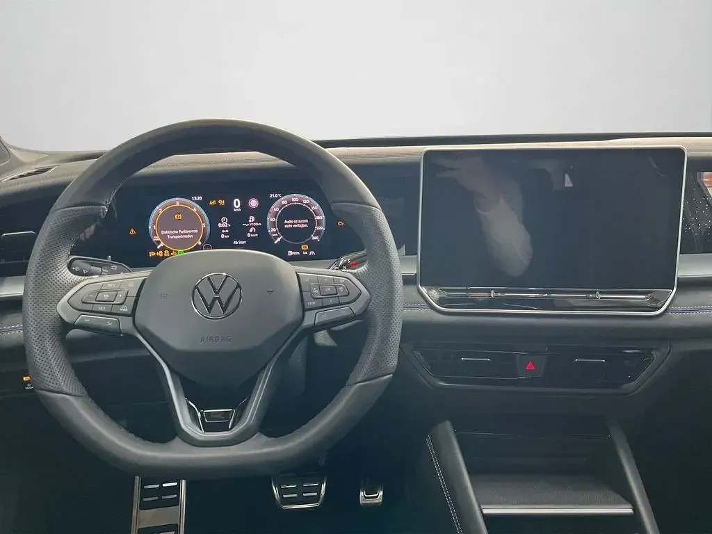 Gebraucht VW Tayron IQ Drive 193 PS (141 kW) 2026 Cipressinogrün metallic (metallic) SUV