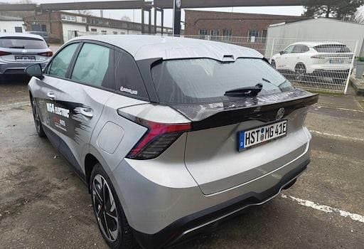 Gebraucht MG MG4 EV 125 kW (170 PS) 2023 Silber Kleinwagen