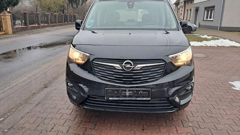 Gebraucht Opel Combo 105 PS (77 kW) 2020 Schwarz Van / Kleinbus