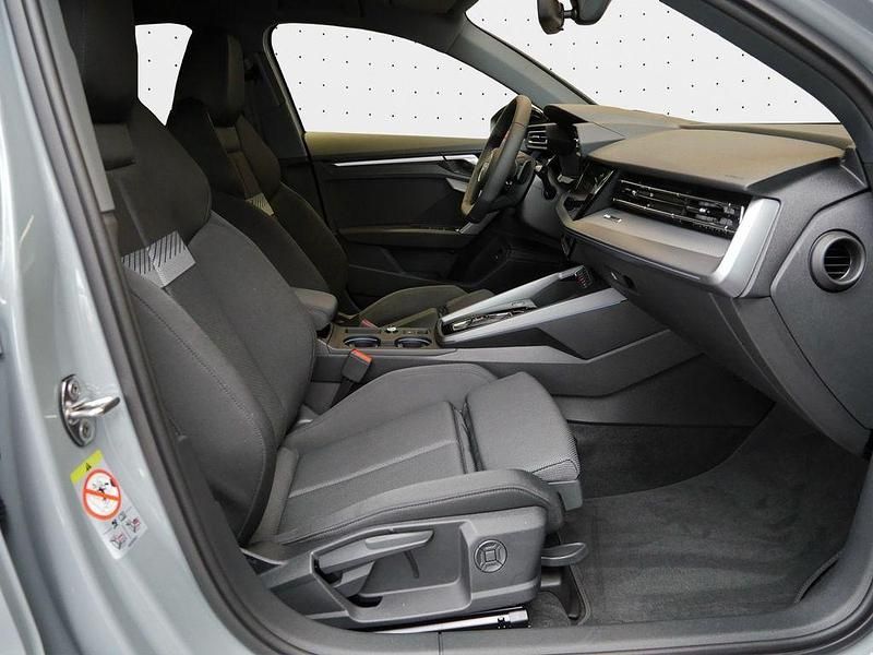 Gebraucht Audi A3 Business 150 PS (110 kW) 2025 Pfeilgrauperleffekt Limousine