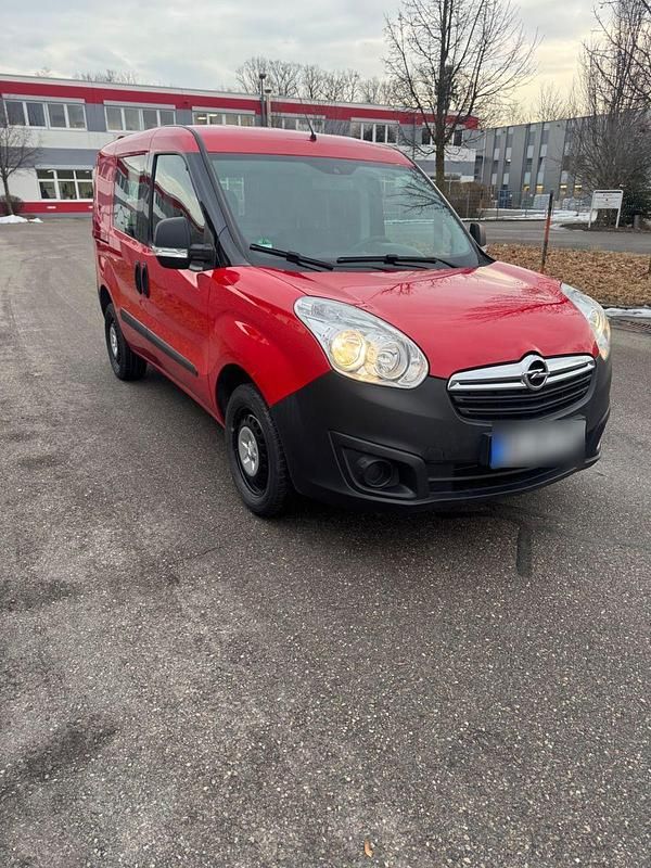 Second-hand Opel Combo Edition 95 CP (69 kW) 2018 Roșu Monovolum