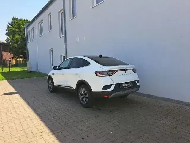 Neu Renault Arkana Komfort 140 PS (102 kW) 2025 Weiß SUV