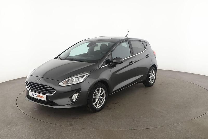 Grau Gebraucht 2020 Ford Fiesta Titanium Kleinwagen | 13.800 € (Fairer Preis) - Bild 1/3