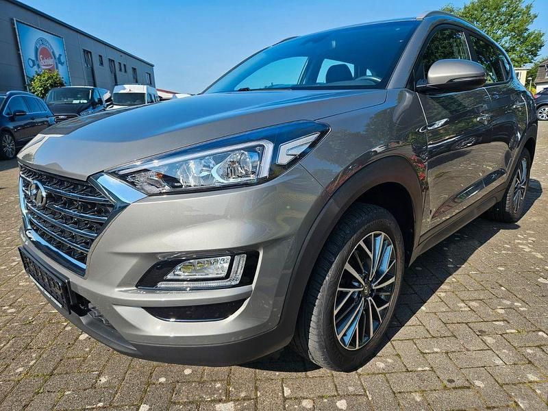 Grau Gebraucht 2020 Hyundai Tucson Advantage SUV | 19.990 € (Guter Preis) - Bild 1/4