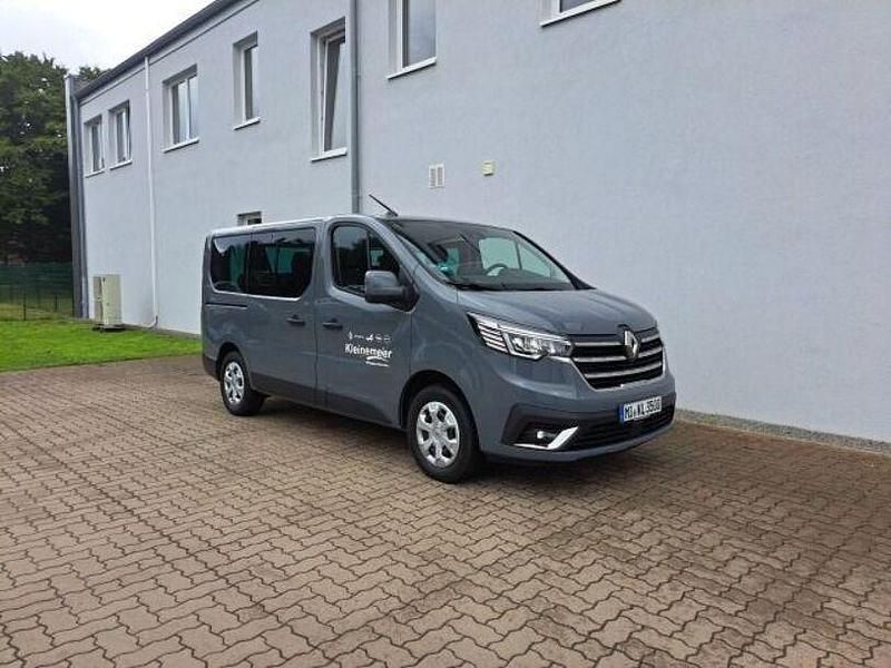 Gebraucht Renault Trafic Life 150 PS (110 kW) 2024 Schiefergrau Van / Kleinbus