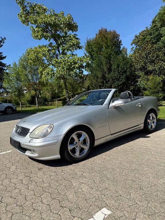 Silber Gebraucht 2002 Mercedes SLK200 Cabrio | 4.900 € (Fairer Preis) - Bild 1/4