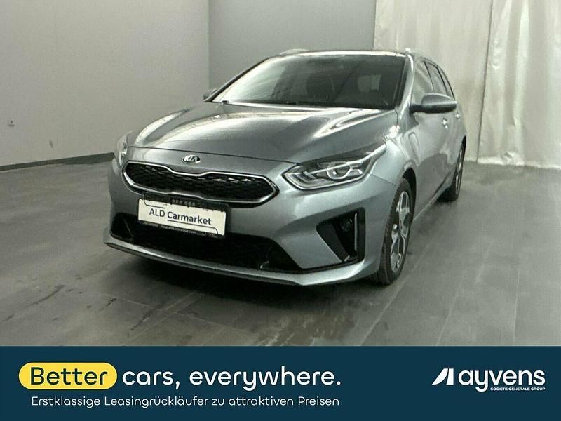 Lackierung: lackierung lunar Gebraucht 2021 Kia Ceed Sportswagon Platinum Kombi | 16.480 € (Fairer Preis) - Bild 1/4