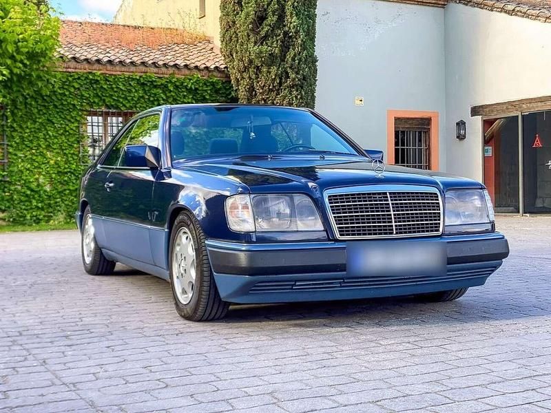 Gebraucht Mercedes E320 220 PS (161 kW) 1994 Blau Coupé