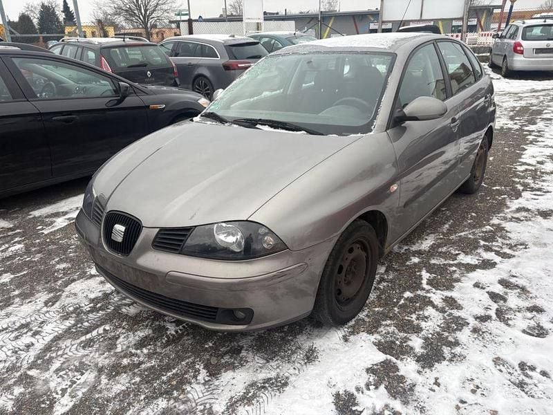 Grau Gebraucht 2006 Seat Ibiza Sport Limousine | 590 € (Guter Preis) - Bild 1/4