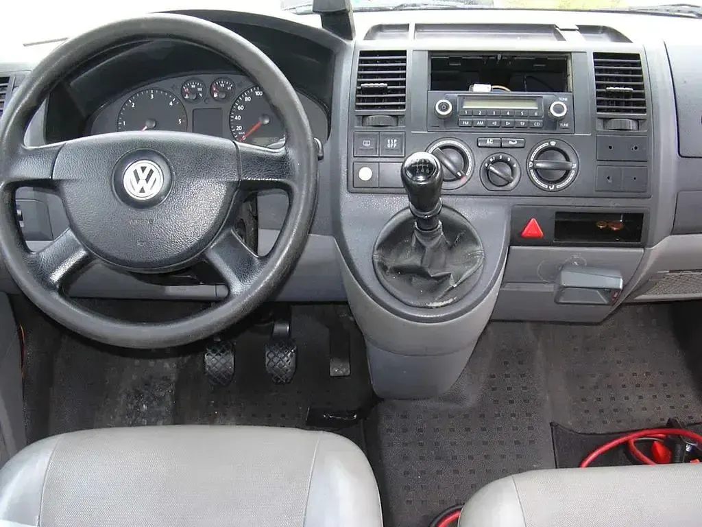 Gebraucht VW T5 131 PS (96 kW) 2008 Orange Van