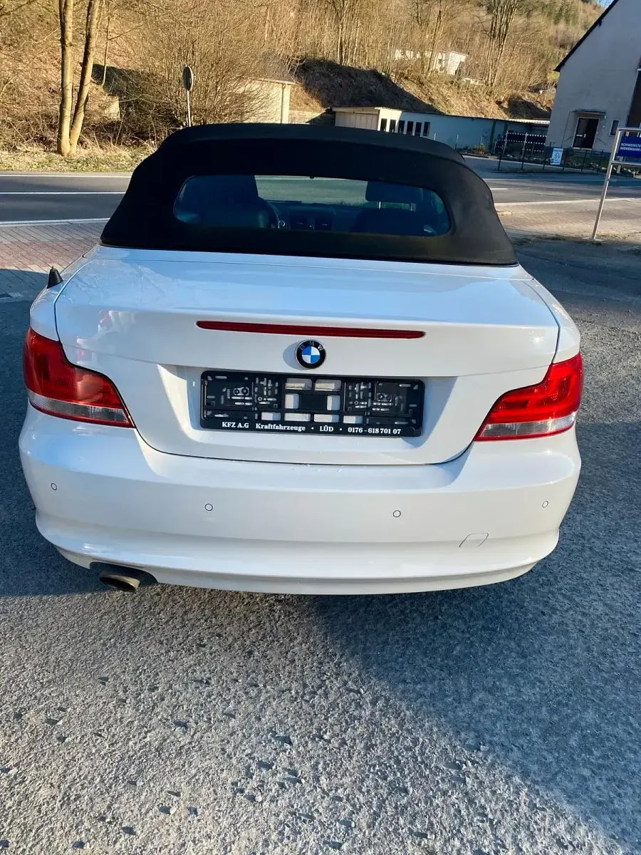 Gebraucht BMW 120 Cabriolet 177 PS (130 kW) 2012 Alpinweiss iii Cabrio