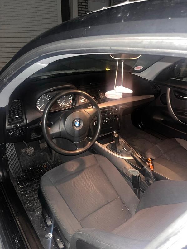 Gebraucht BMW 116 130 PS (95 kW) 2012 Schwarz Kleinwagen