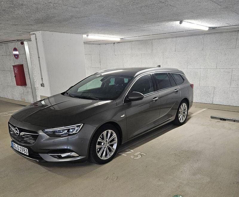 Gebraucht Opel Insignia Dynamic 165 PS (121 kW) 2018 Grau Kombi