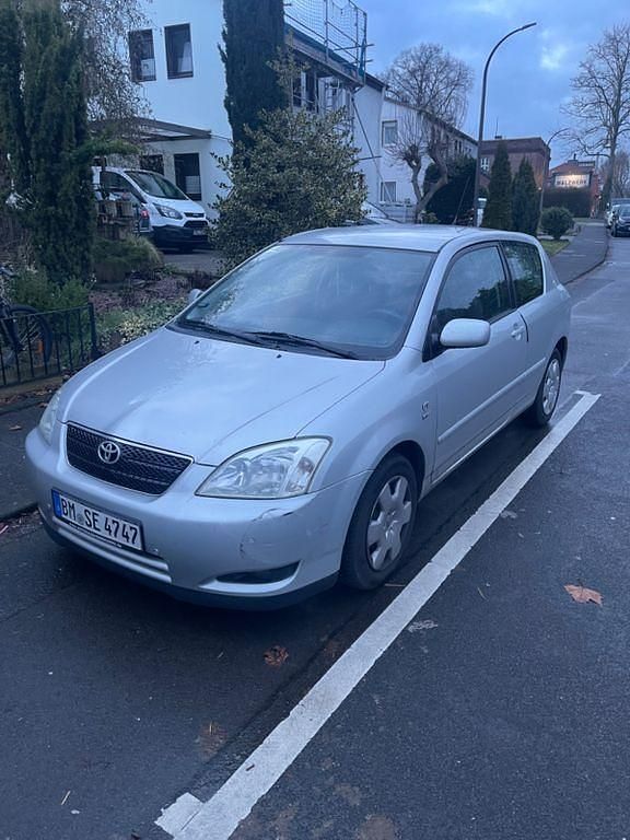 Gebraucht Toyota Corolla 110 PS (80 kW) 2002 Silber Limousine