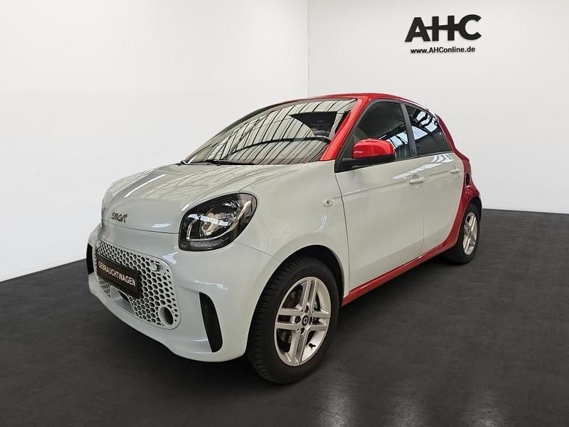 Karosserie in ice white (metal Gebraucht 2021 Smart ForFour Electric Drive Limousine | 8.889 € (Fairer Preis) - Bild 1/4
